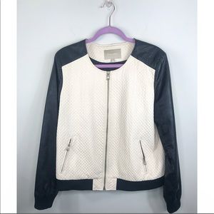 ‼️$15 SALE‼️Banana Republic Quilted Leather Jacket